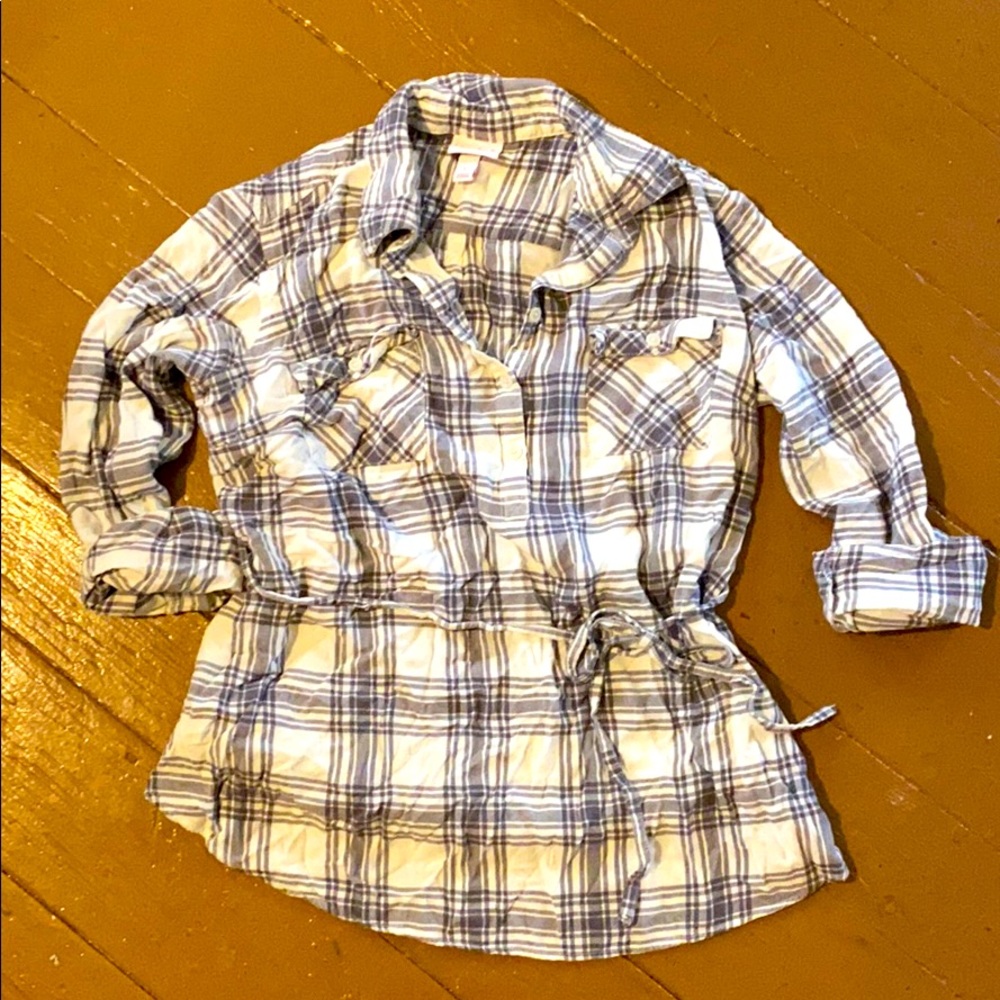Isabel Gray and White Plaid Maternity Blouse sz. L